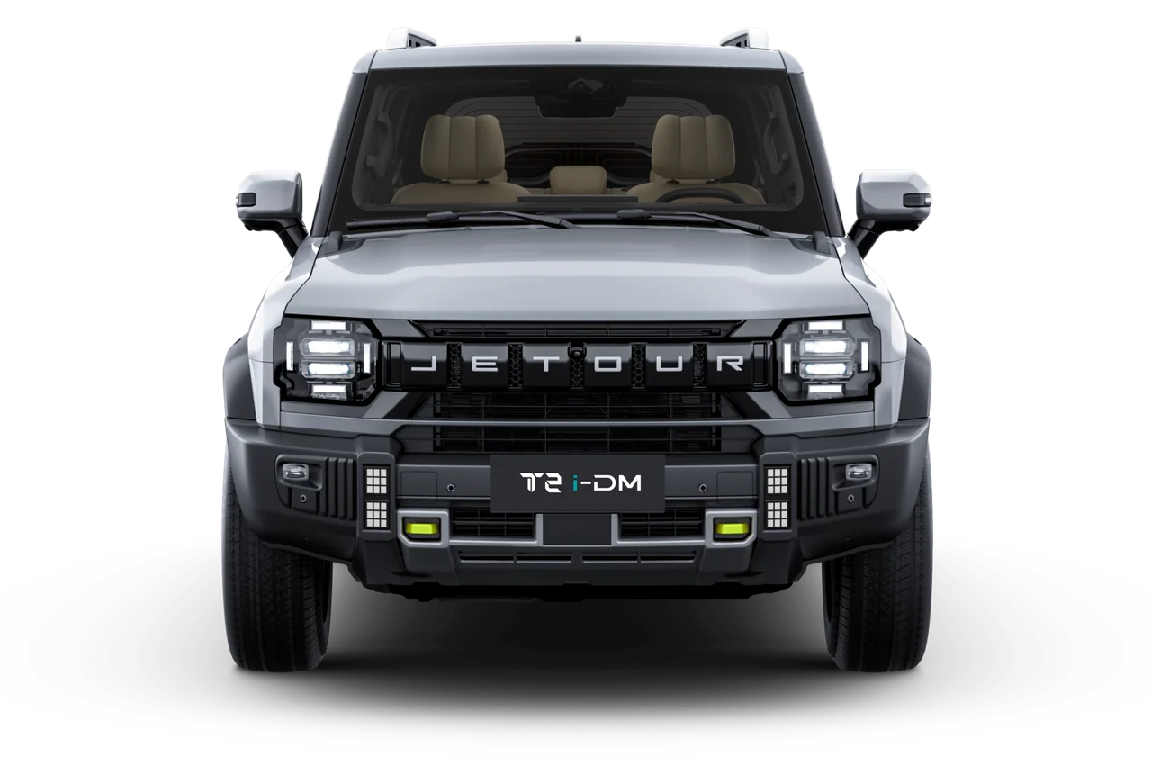 Jetour T2 i-DM in Silver from the front
